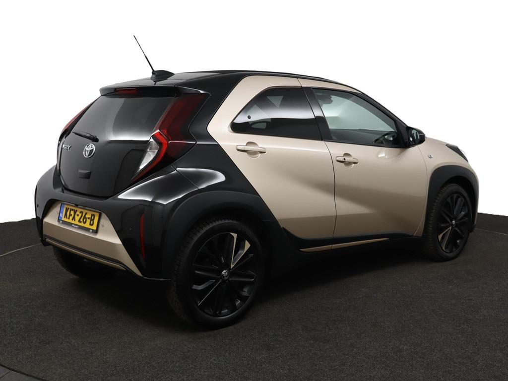 Toyota Aygo X 1.0 VVT-i S-CVT Envy | Automaat | Stoelverwarm, 12 maanden, Gebruikt, 4 stoelen, Leder en Stof