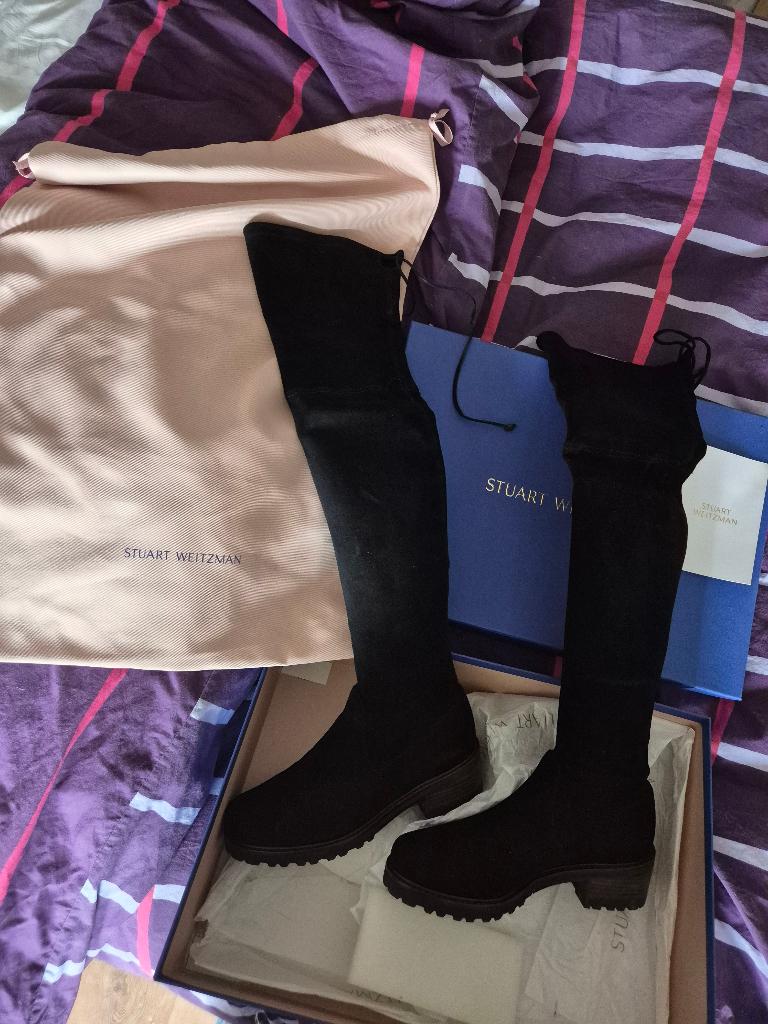 Nieuw Stuart Weitzman over the knee laarzen suede, Kleding | Dames, Schoenen, Hoge laarzen, Nieuw, Ophalen of Verzenden, Stuart Weitzman