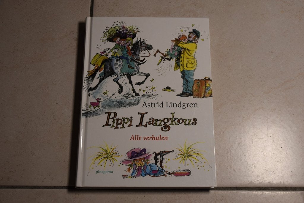 Omnibus Pippi Langkous / Astrid Lindgren, Ophalen of Verzenden, Zo goed als nieuw, Fictie algemeen
