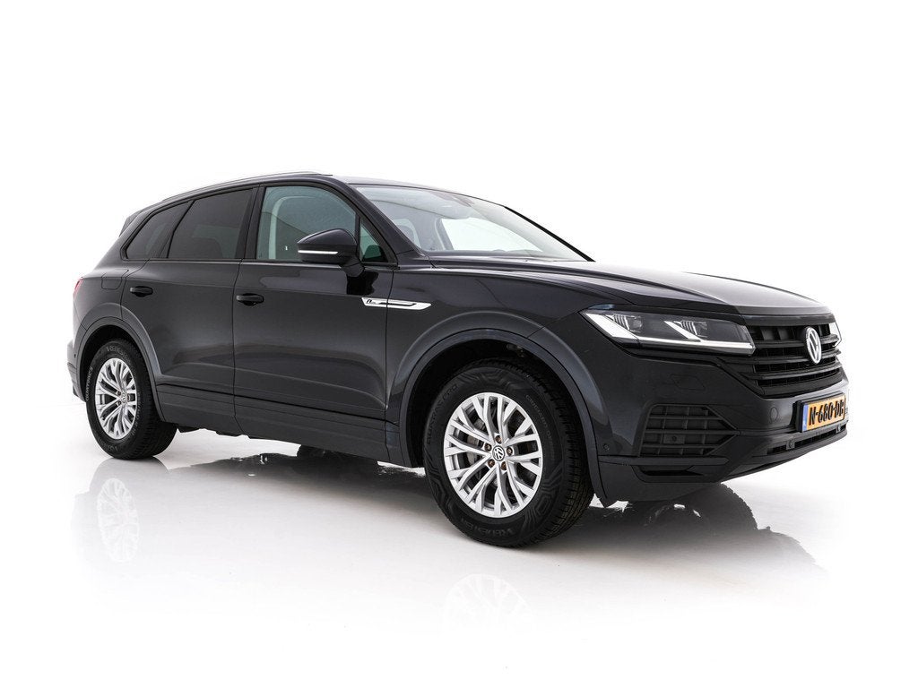 Volkswagen Touareg 3.0 TDI R-Line (INCL-BTW) Aut. *LEATHER |, Auto's, Volkswagen, Bedrijf, Te koop, Touareg, 4x4, ABS, Achteruitrijcamera
