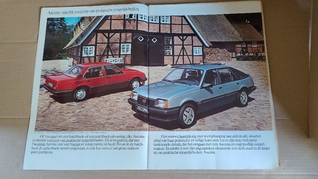 Uitgebreide folder Opel Ascona C type 1982 vintage - 26 blz, Boeken, Gelezen, Opel, Opel, Ophalen of Verzenden