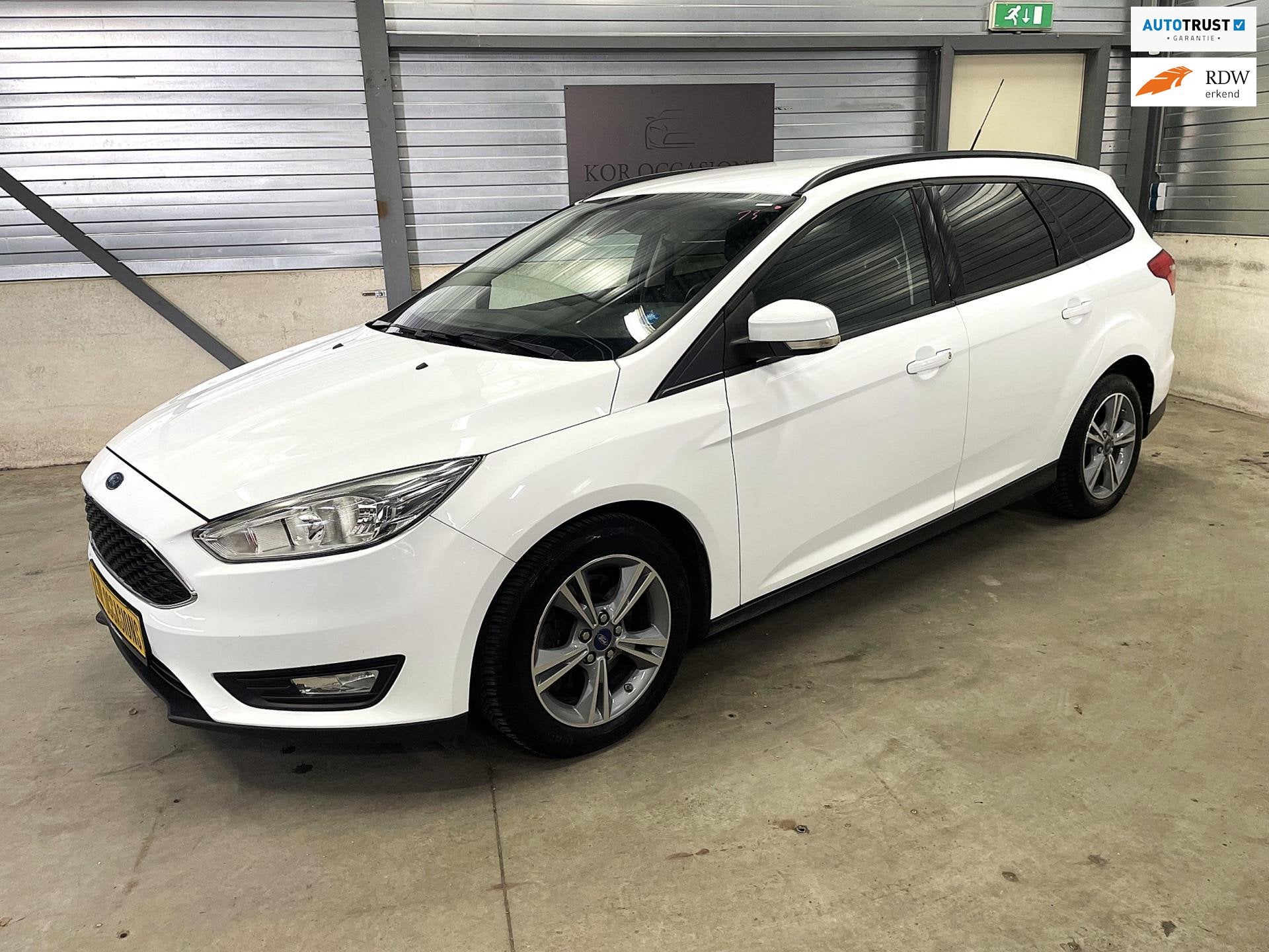 Ford Focus Wagon 1.5 Titanium Edition 2e eigenaar navi APK, Dealer onderhouden, Stof, 4 cilinders, 150 pk