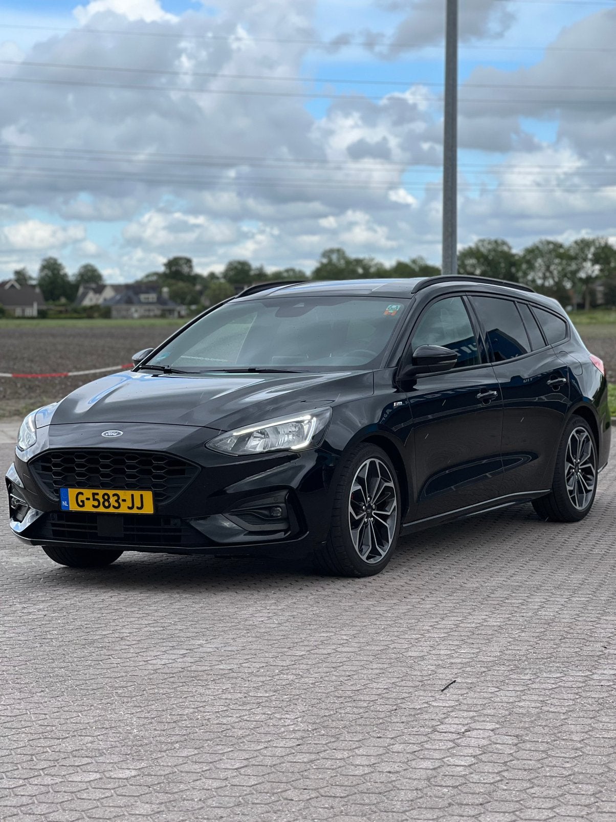 Ford Focus 1.0 Ecoboost ST-Line, Lane Keeping Assist, 1283 kg, Zwart, Stationwagon