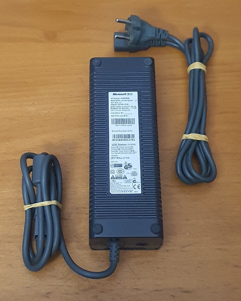 Originele XBOX 360 Stroomkabel ADAPTER, Gebruikt, Vechten, 1 speler, Ophalen of Verzenden