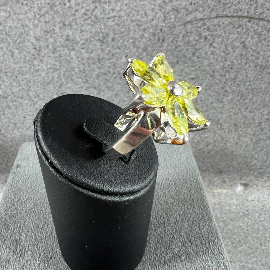 Zilveren Ring | 8,37g |ster geel groene stenen |mt18| 413897, Sieraden, Tassen en Uiterlijk, Ringen, Gebruikt, Ophalen of Verzenden