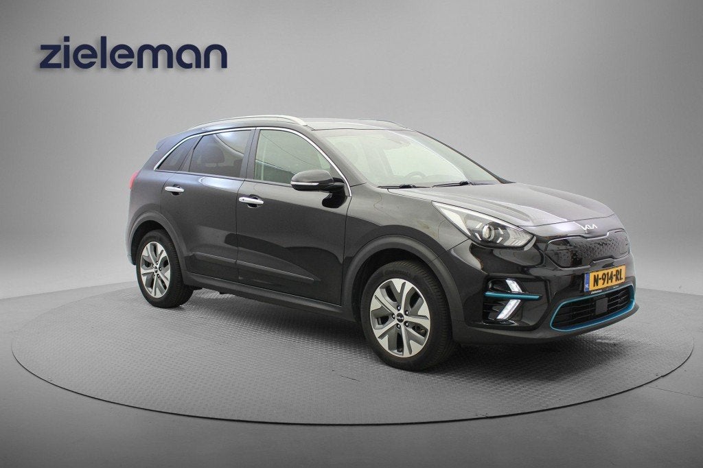 Kia NIRO E-Niro Edition 64 kWh - Navi, Camera, Half Leer, St, 1712 kg, Met garantie (alle), Zwart, Origineel Nederlands