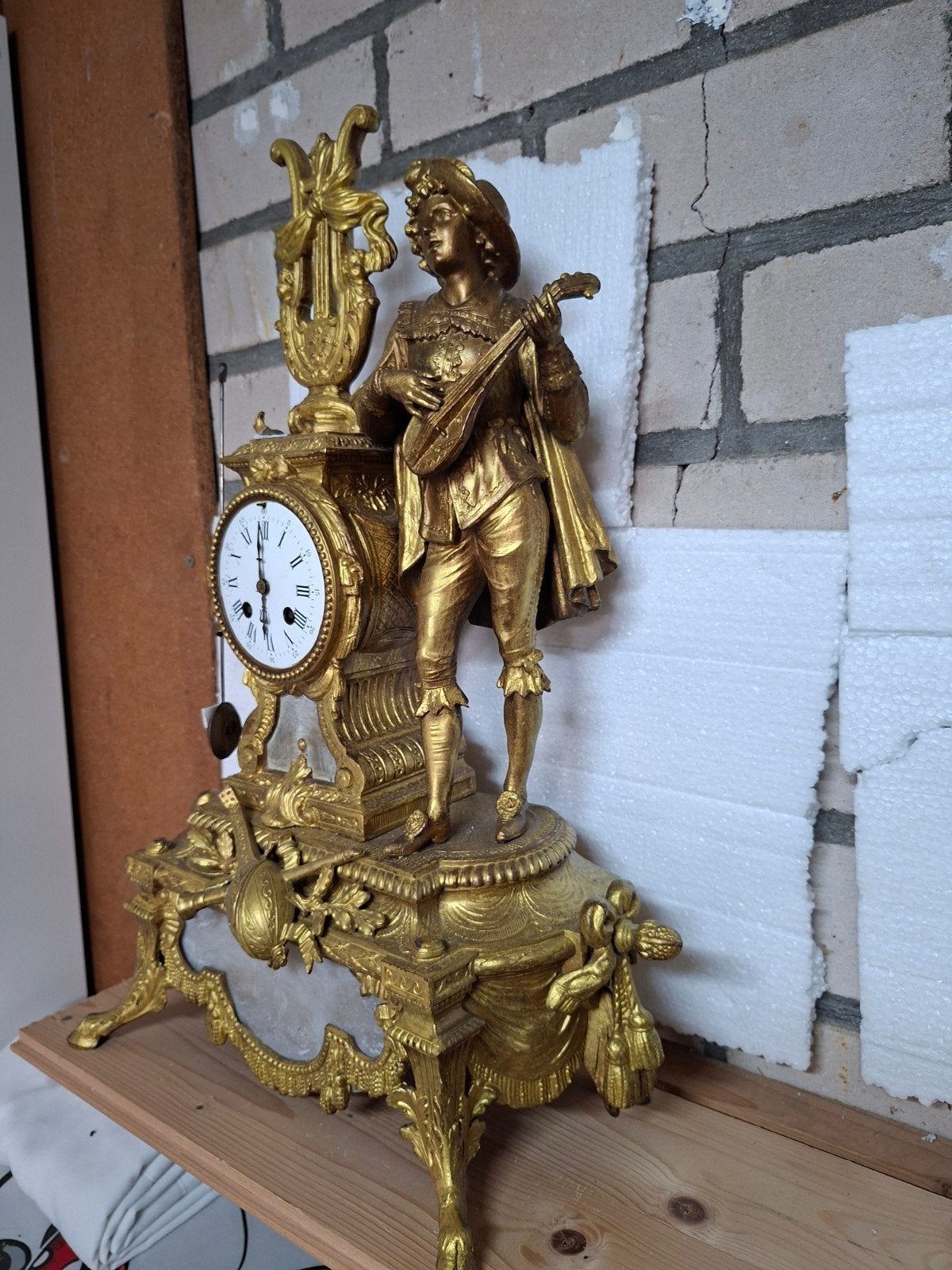 pendule zamack, Ophalen