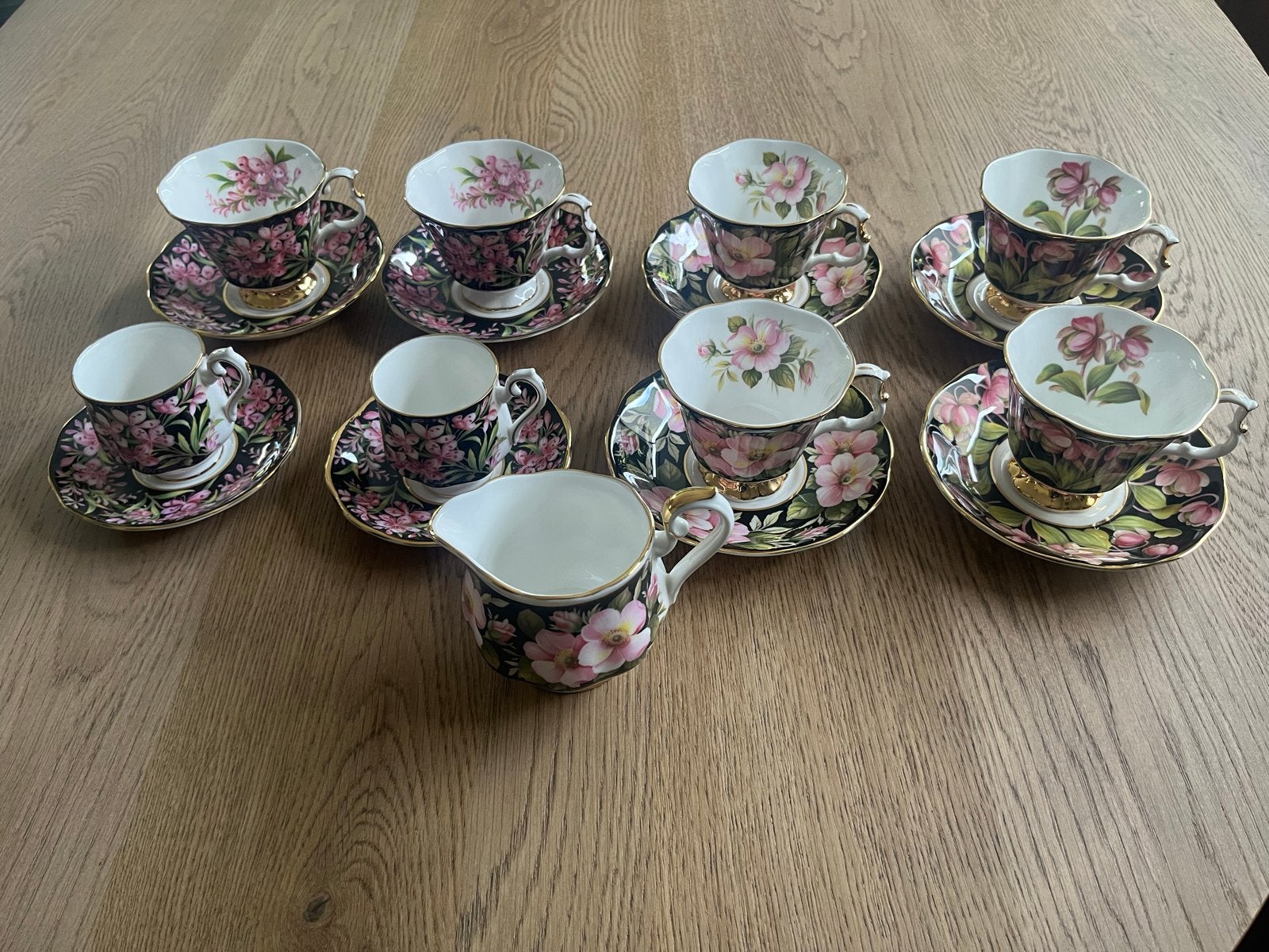 Royal Albert Provincial Flowers theeservies - 9-delig, Verzamelen, Porselein, Kristal en Bestek, Ophalen of Verzenden, Nieuw, Porselein