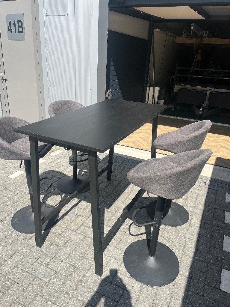 Bartafel met 4 krukken, Ophalen, Gebruikt