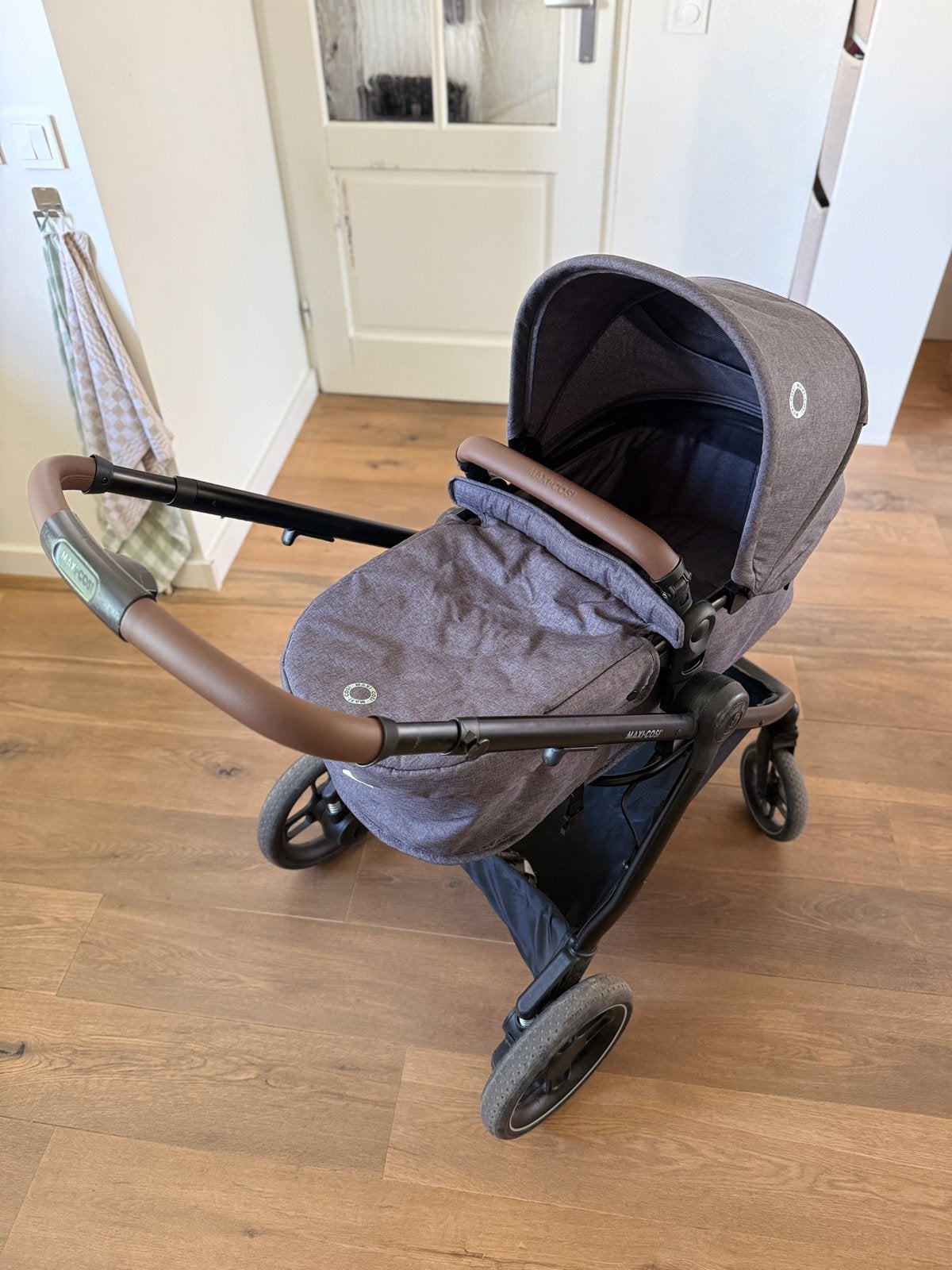 Maxi-Cosi Zelia S combiwagen met matrasje en adapters, Kinderen en Baby's, Kinderwagens en Combinaties, Ophalen, Gebruikt, Combiwagen