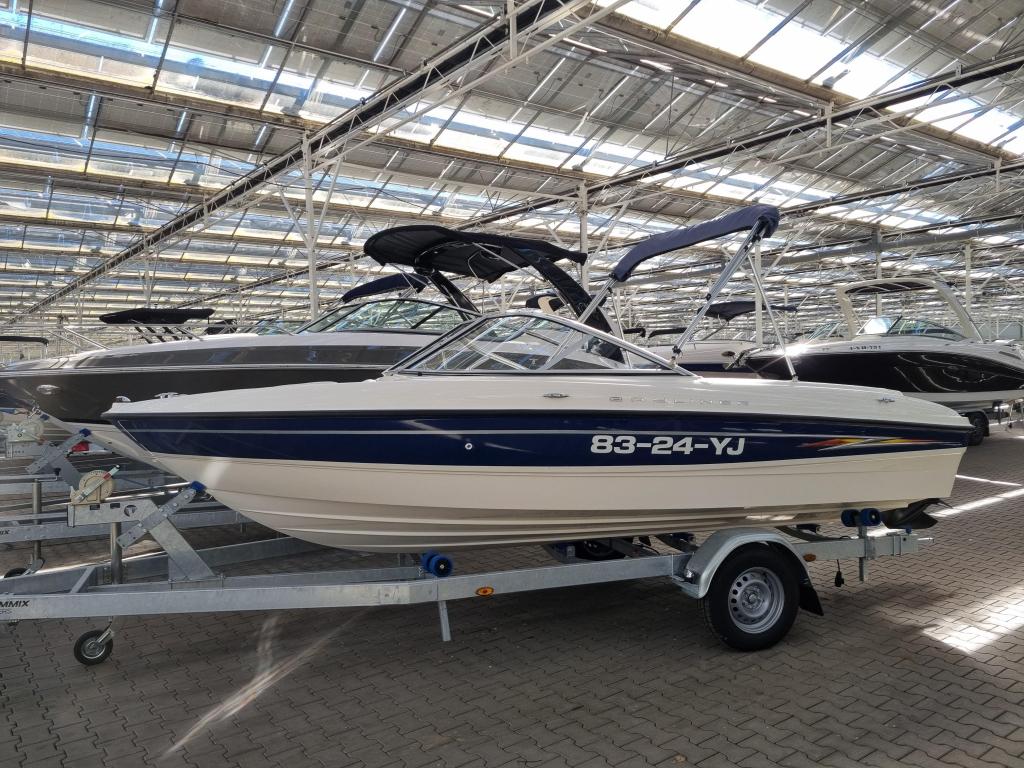 Bayliner 185 Sport, 5 m, Zo goed als nieuw, 200 pk of meer, Polyester