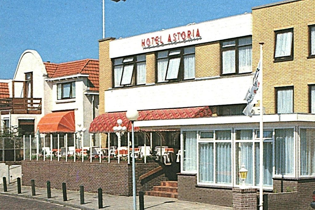 805100	Noordwijk aan Zee	Hotel Astoria	 zegel	 Koe Tien voor, Ophalen of Verzenden, 1980 tot heden, Gelopen, Zuid-Holland