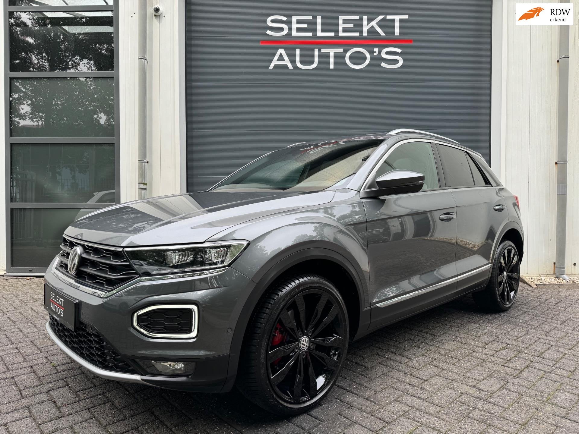 Volkswagen T-Roc 2.0 TSI 4Motion Sport DSG Pano/LED/ACC/Beat, Auto's, Volkswagen, Automaat, 15 km/l, Gebruikt, 1984 cc