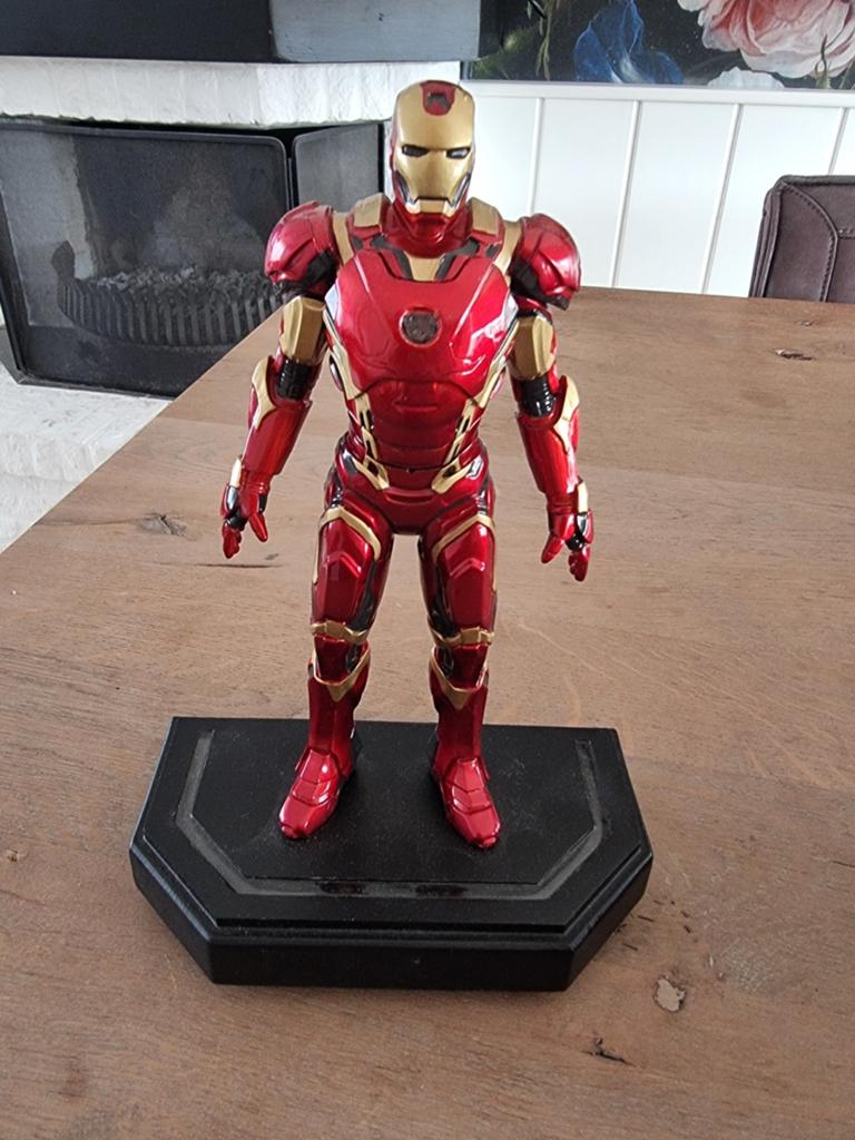 Iron Man actiefiguur - Marvel Avengers, Kinderen en Baby's, Speelgoed | Actiefiguren, Zo goed als nieuw, Ophalen of Verzenden