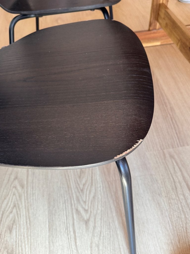 Acacia Dinning table with 4 chairs, Ophalen, Eikenhout, 50 tot 100 cm, Zo goed als nieuw