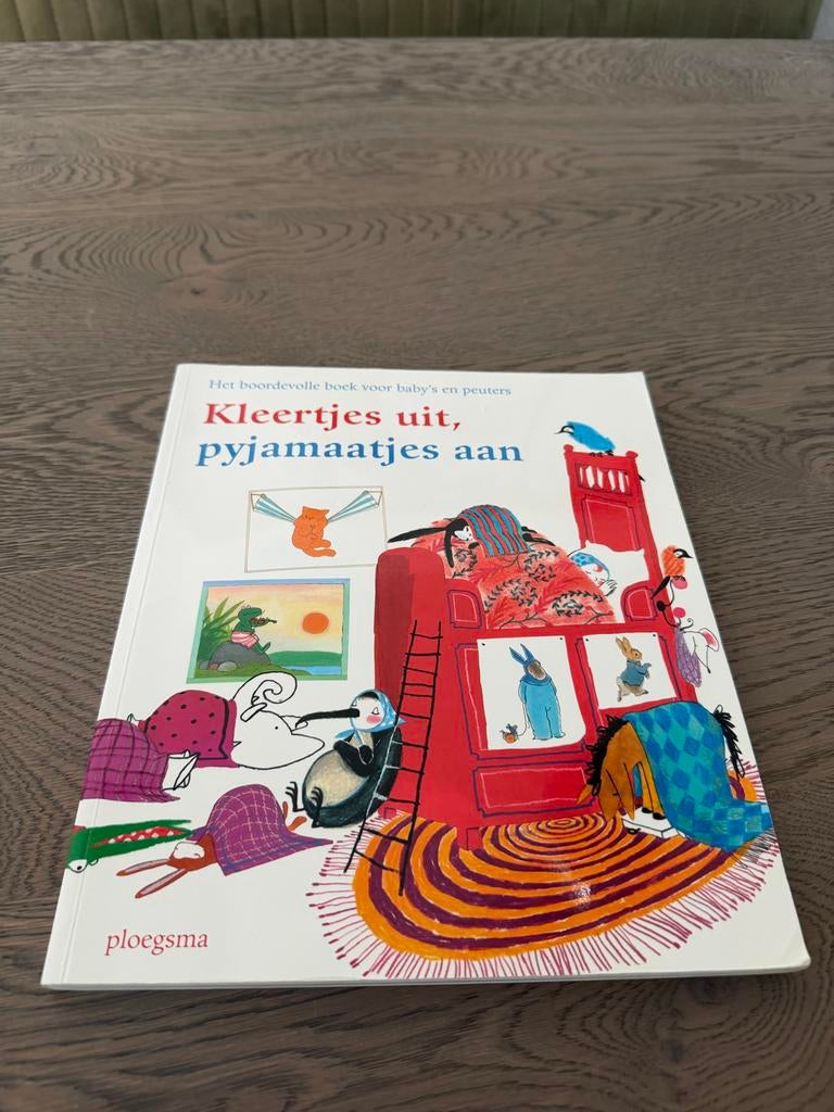 Kleertjes uit, pyjamaatjes aan, Boeken, Ophalen of Verzenden, Zo goed als nieuw, 1 tot 2 jaar