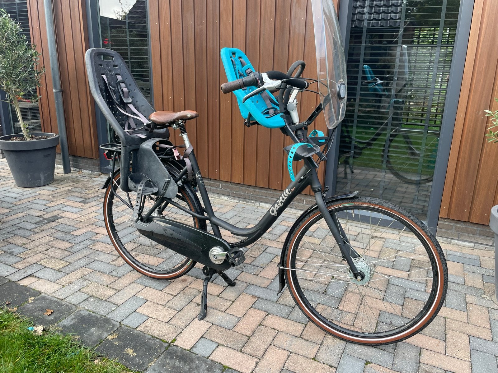 Gazelle Bloom moederfiets Framemaat 57 met 2 Yepp stoeltjes, Fietsen en Brommers, Ophalen, Gebruikt, Versnellingen, 56 cm of meer