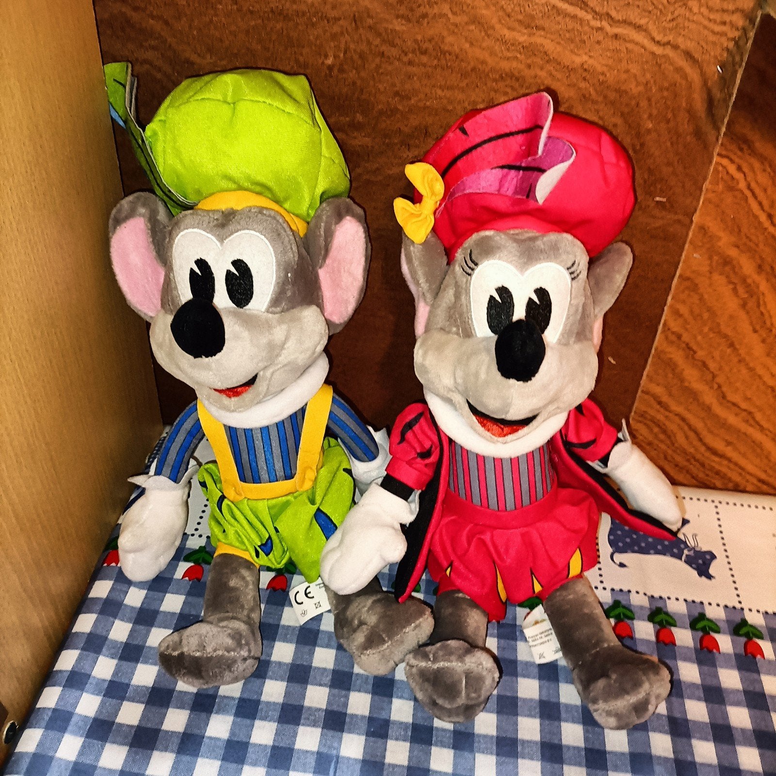 Jul & Julia Piet knuffel Sinterklaas Julianatoren, Ophalen of Verzenden, Zo goed als nieuw, Overige typen