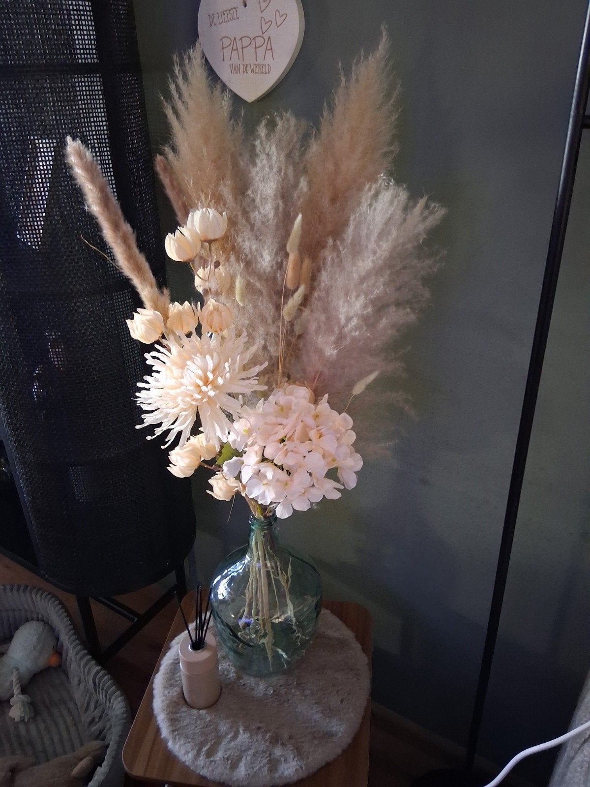 vaas met kunstbloemen, Huis en Inrichting, Woonaccessoires | Kunstplanten en Kunstbloemen, Ophalen, Zo goed als nieuw