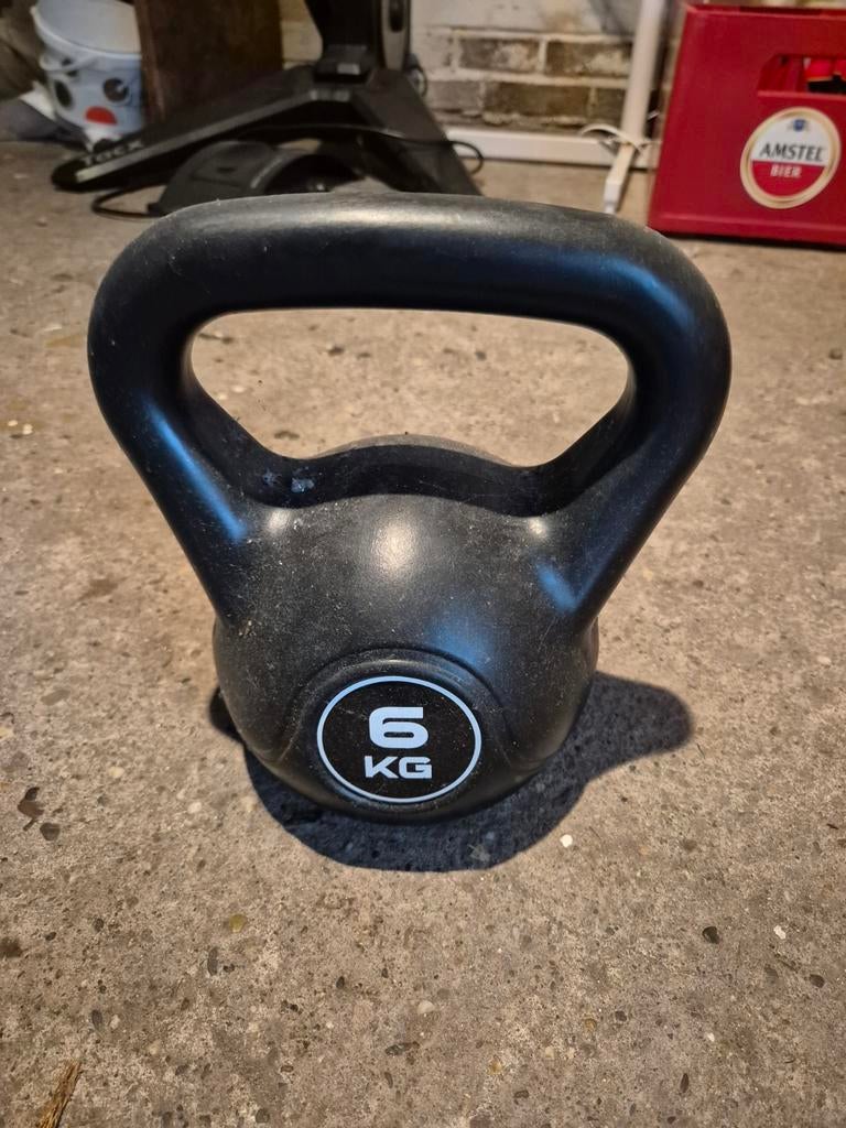 Kettlebell 6 KG - Ideaal voor krachttraining, Sport en Fitness, Ophalen, Gebruikt, Benen, Kettlebell