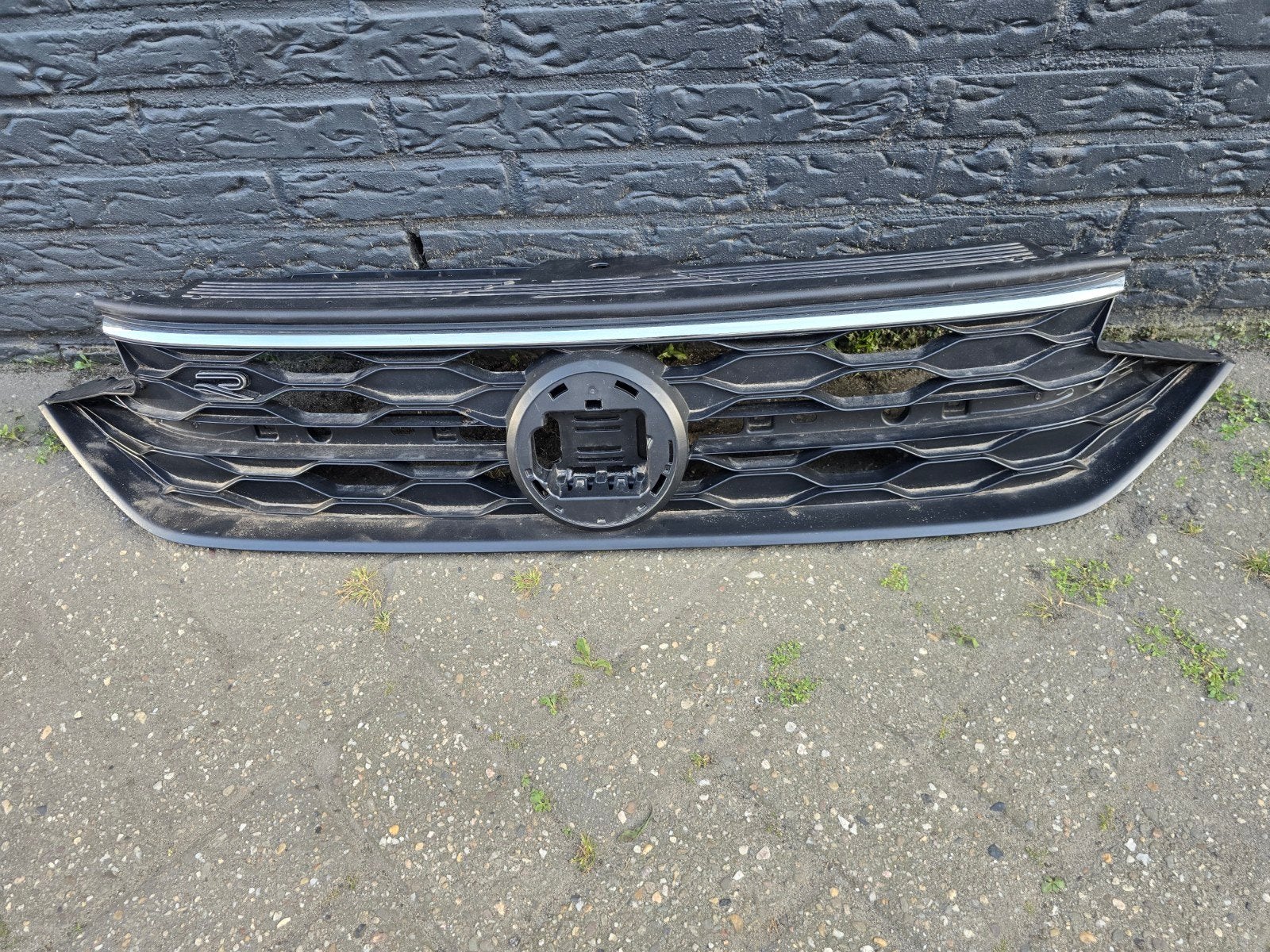 Grille met Ledverl.voorb. VW Taigo 2G7 R-line bj 2021-heden, Gebruikt, Wolfsburg, Ophalen of Verzenden, Excellence