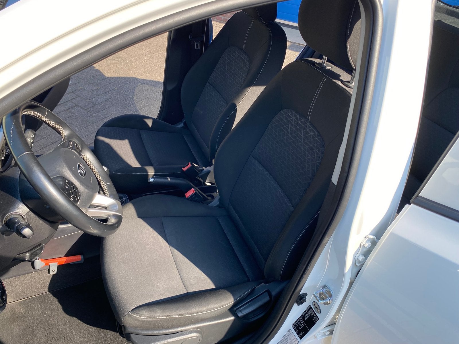Foto 12 van Kia Picanto 1.0 Carplay Cruise Camera Afn. Trekhaak NAP