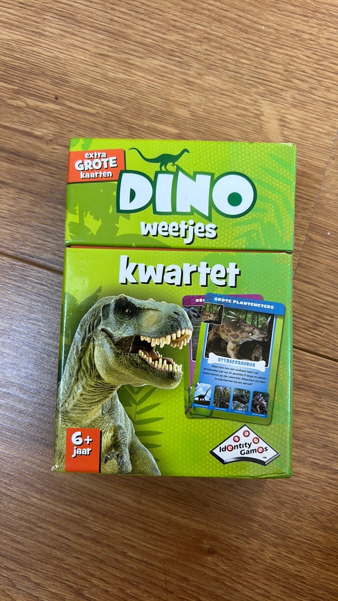 Dino weetjes kwartet, Dinosaurussen, vanaf 6 jaar, Kinderen en Baby's, Ophalen of Verzenden, Zo goed als nieuw