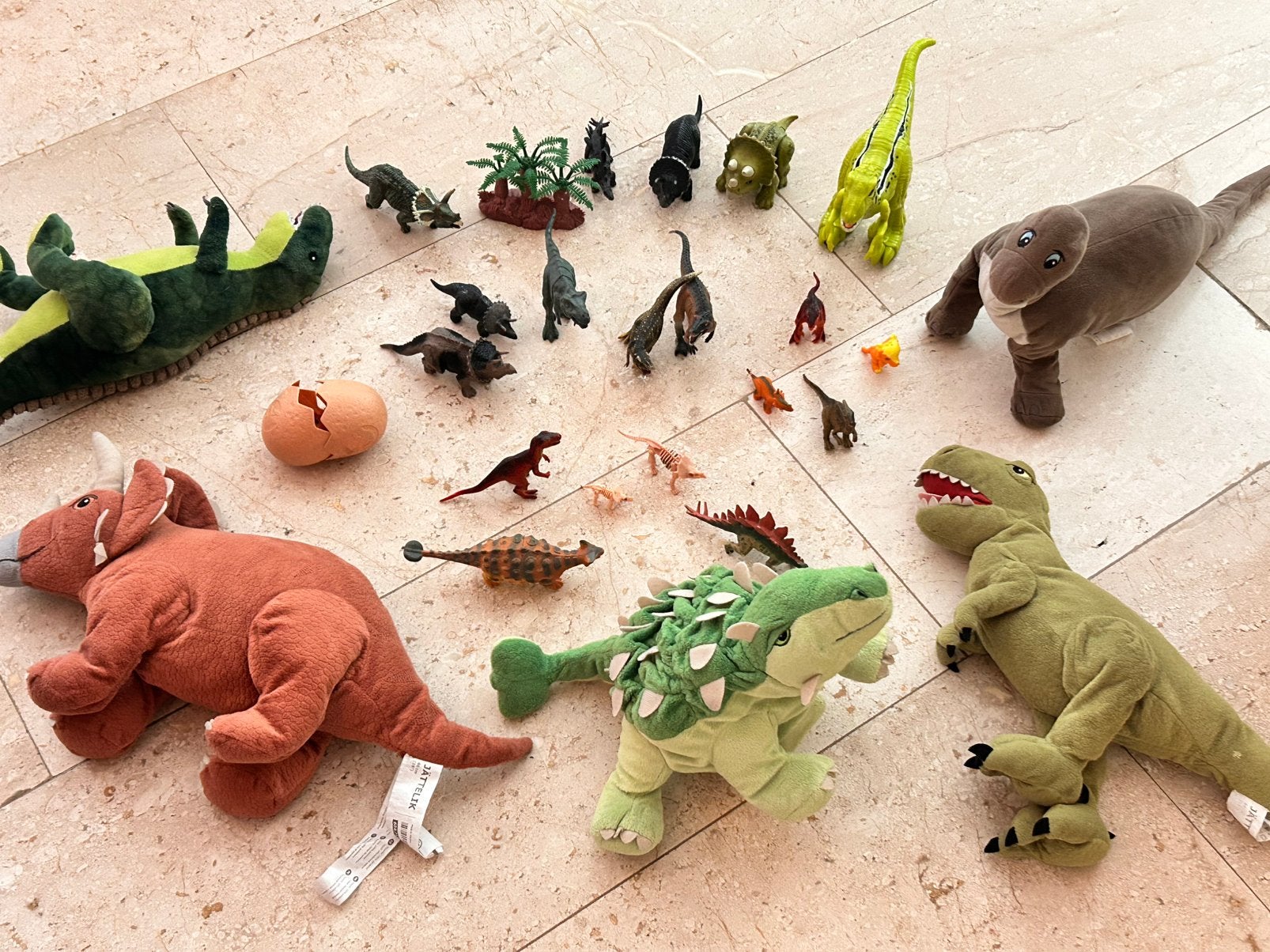 Veel dino’s! speelfiguren en knuffels, Ophalen of Verzenden, Zo goed als nieuw