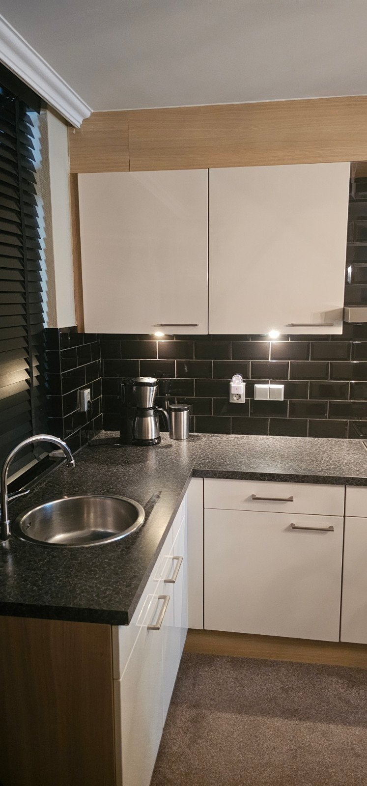 Hoogglans keuken gebroken wit met combi oven, Gebruikt, Overige materialen, Hoekkeuken, Ophalen of Verzenden