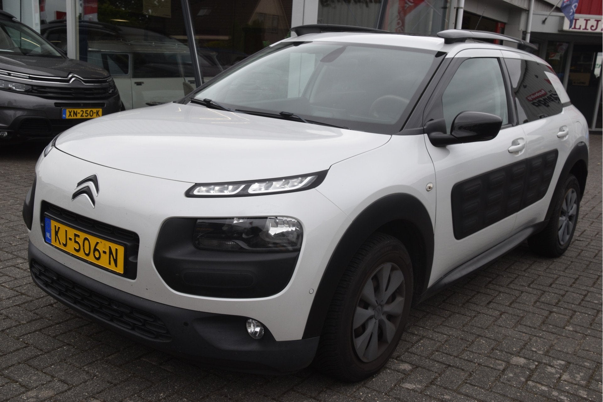 Citroën C4 Cactus 1.6 BlueHDi Business Plus Navi | Clima |, Auto's, Citroën, Voorwielaandrijving, Euro 6, 96 €/maand, Wit