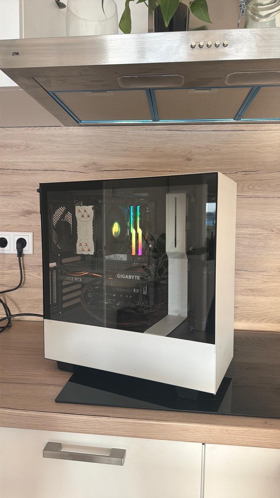 Gaming PC met RTX 3060 en 16GB RAM, Computers en Software, Desktop Pc's, Ophalen of Verzenden, Zo goed als nieuw, Gaming, SSD