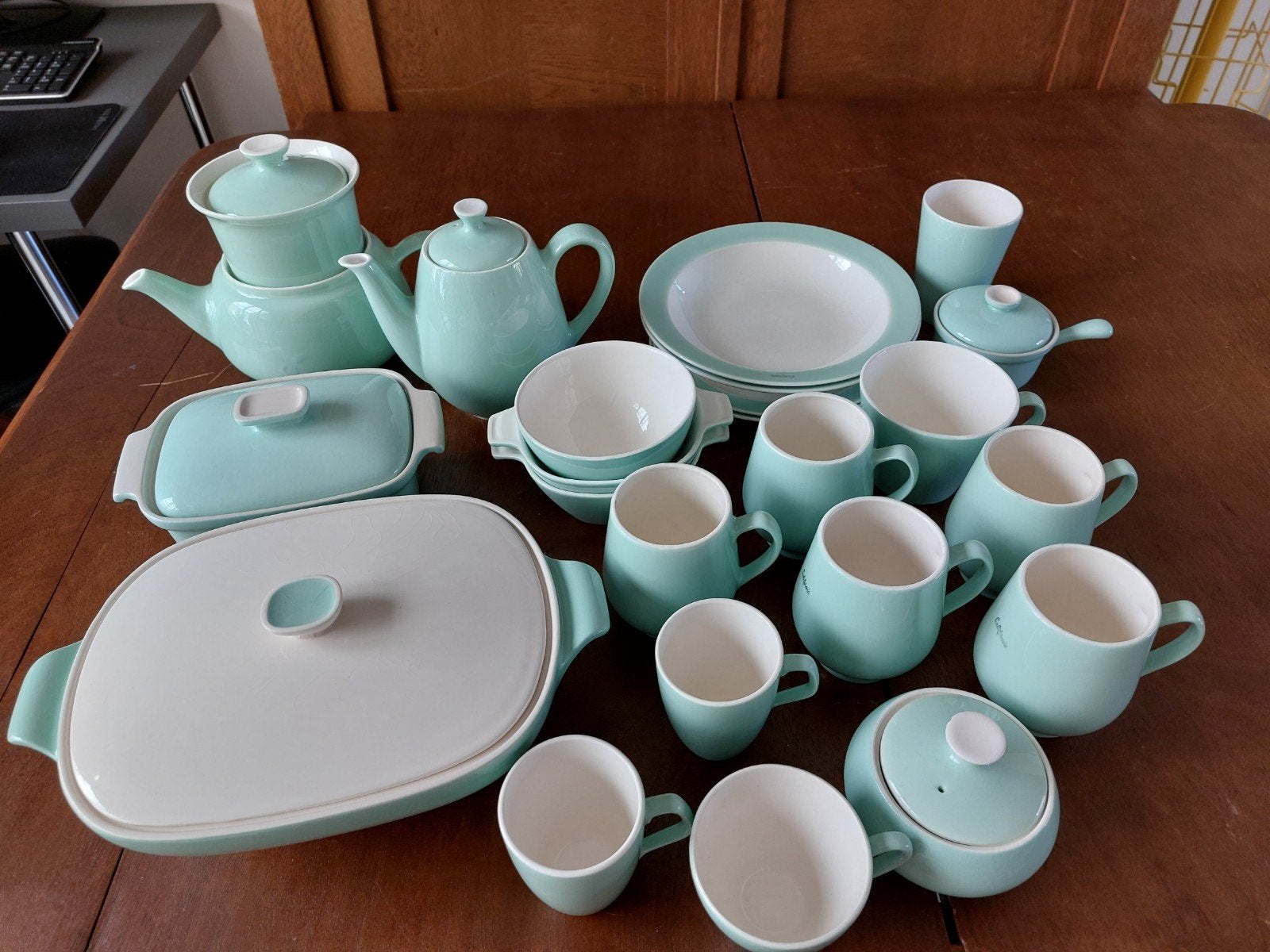 Petrus Regout servies in pastelgroen: compleet en vintage, Ophalen, Overige stijlen