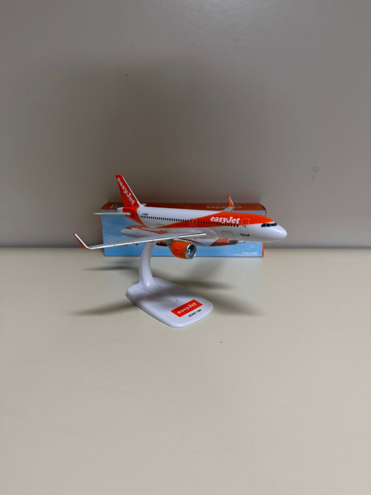 NIEUW! 1:200 schaalmodel EasyJet Airbus a320neo, Ophalen of Verzenden, Nieuw, Schaalmodel