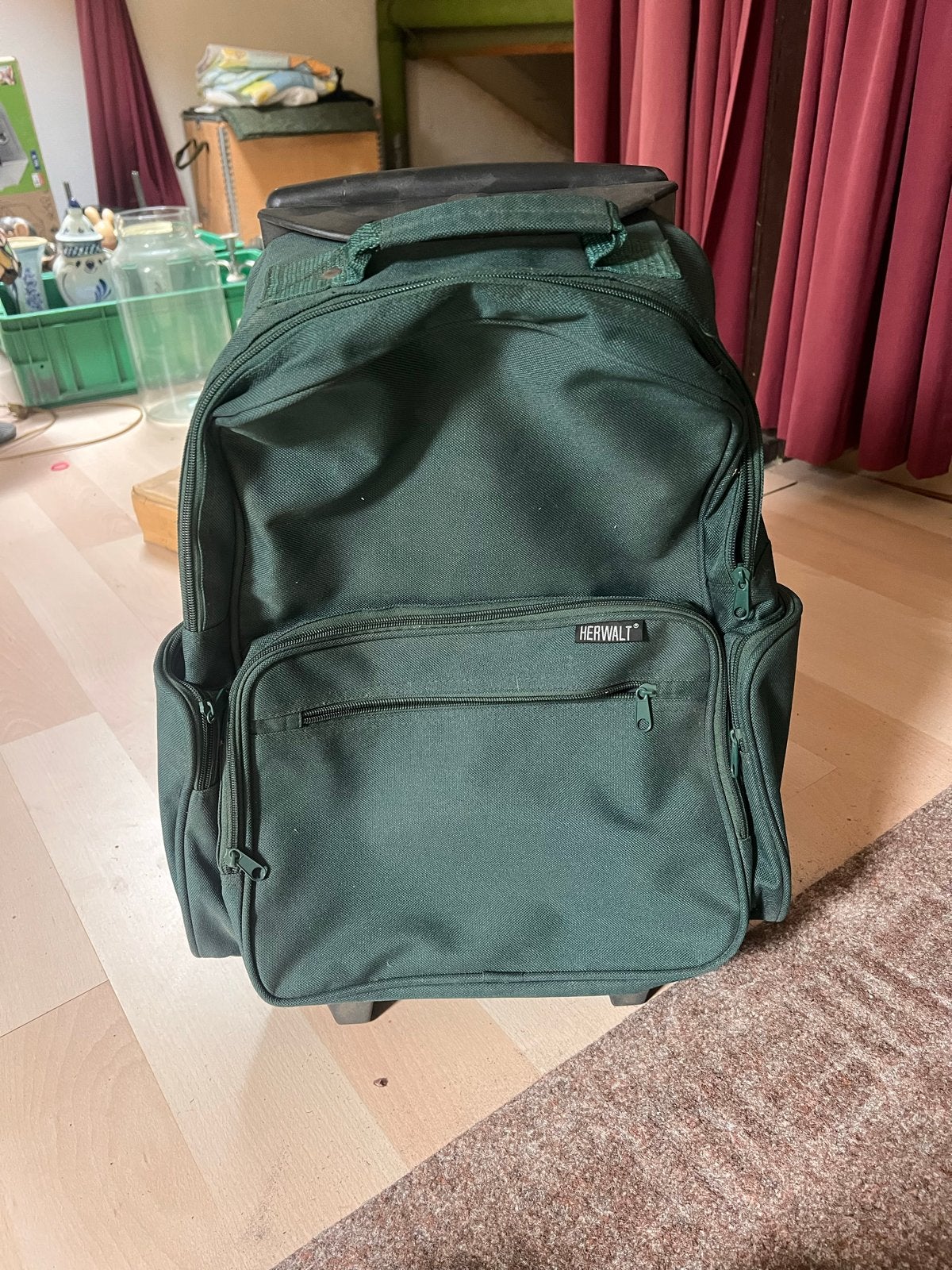 Herwalt rugzak met wieltjes en uitschuifbare handgreep, 40 tot 60 cm, Gebruikt, 20 tot 30 cm, Ophalen of Verzenden