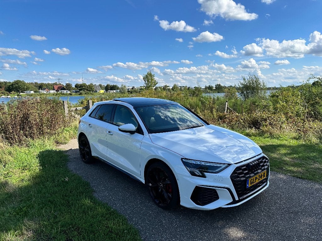 Audi A3 45 TFSI e Competition |245 pk| Panorama | RS-stoelen, Dealer onderhouden, Euro 6, 4 cilinders, Wit