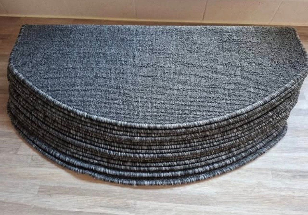 Set van 15 grijze halfronde trapmatten, Ophalen, Minder dan 50 cm, Minder dan 50 cm, Zo goed als nieuw