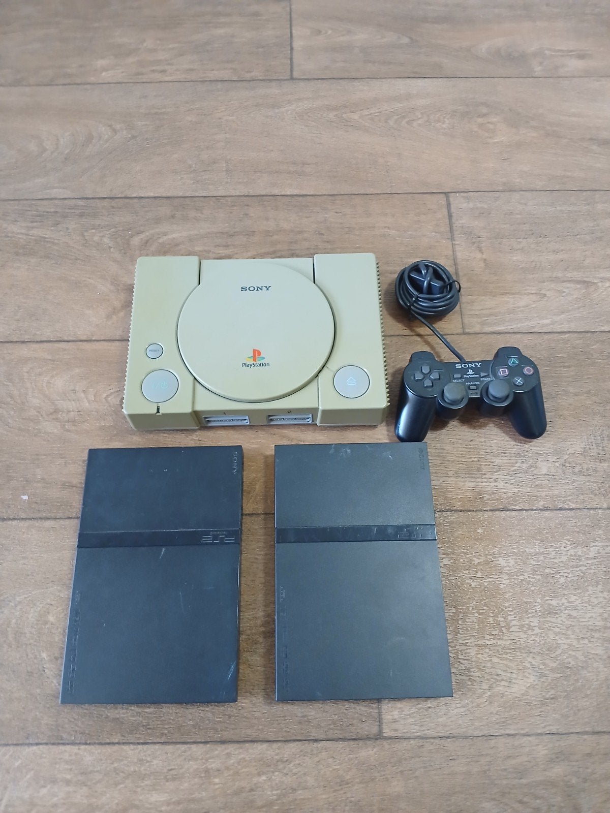 Sony PlayStation 1 en 2 consoles met controller, Ophalen of Verzenden, Gebruikt, Met 1 controller, Met games