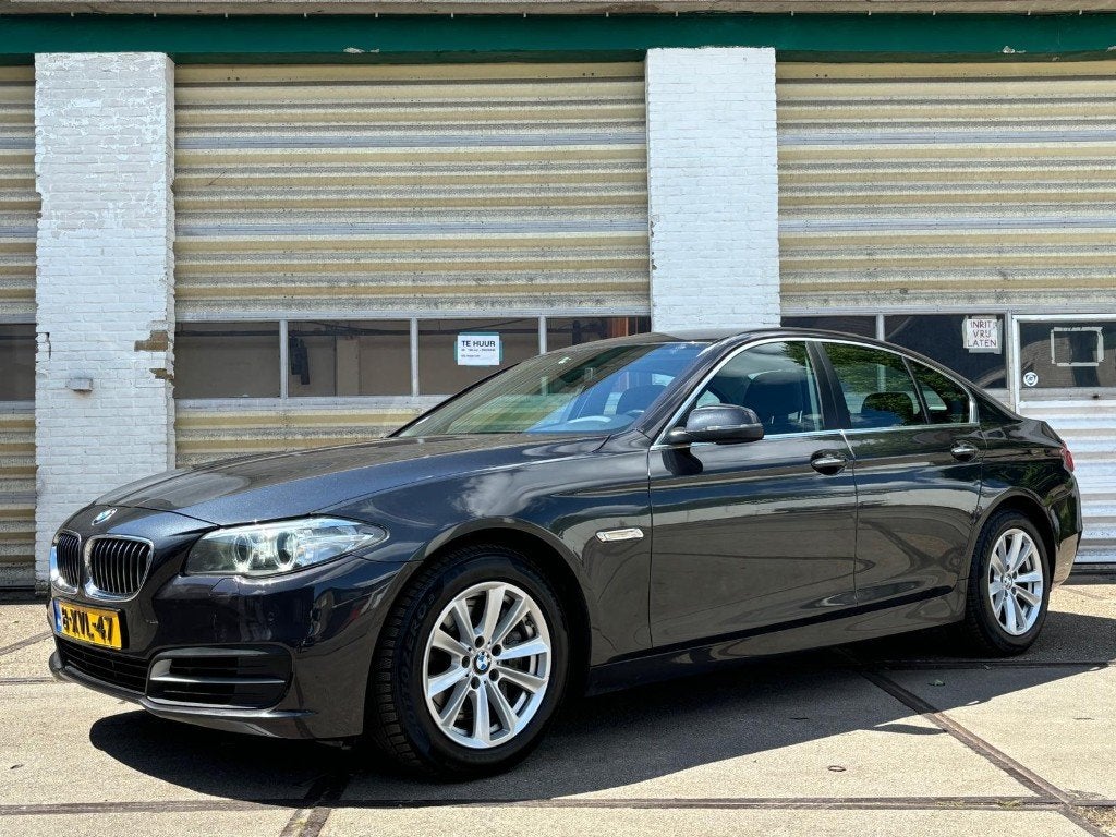 BMW 528I Sedan X-drive 2014 Nieuwe Distributieketting!!, Auto's, BMW, Automaat, 15 km/l, 4 cilinders, 2000 kg