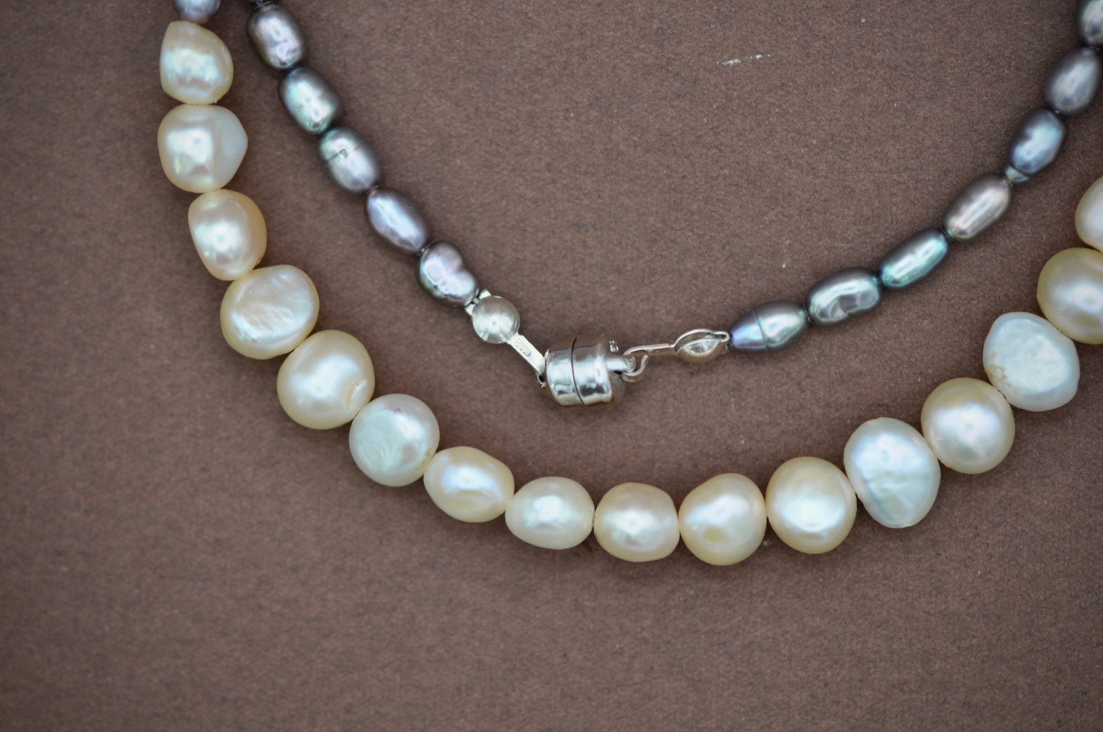 Parelketting met zilveren magneetsluiting, Overige materialen, Elles atelier, Wit, Ophalen of Verzenden