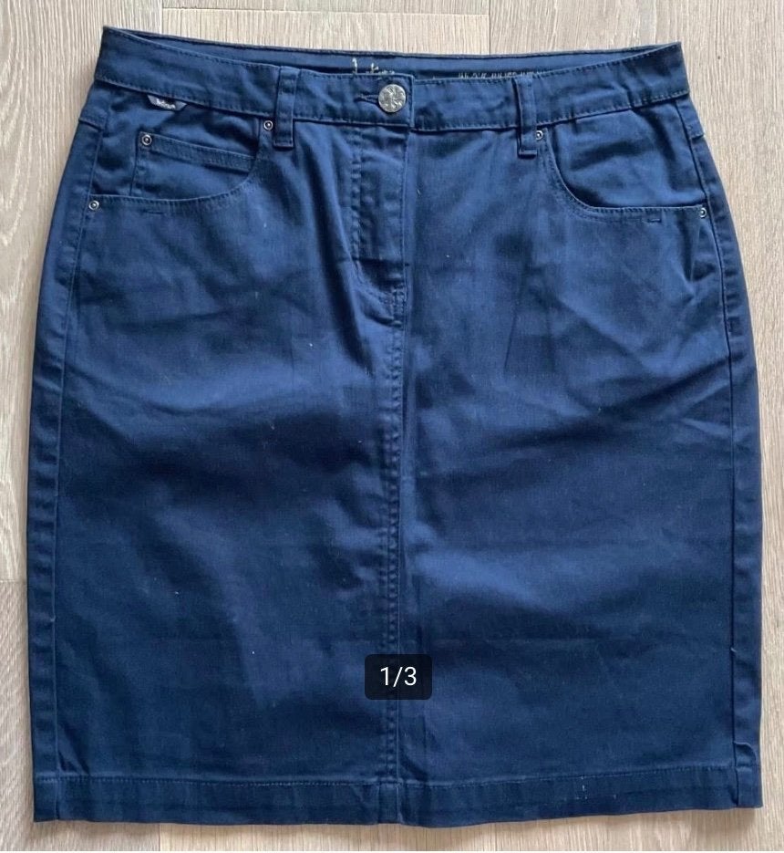 Bijna nieuwe donkerblauwe rechte rok, L, Blauw, Intown, Maat 42/44 (L), Ophalen of Verzenden
