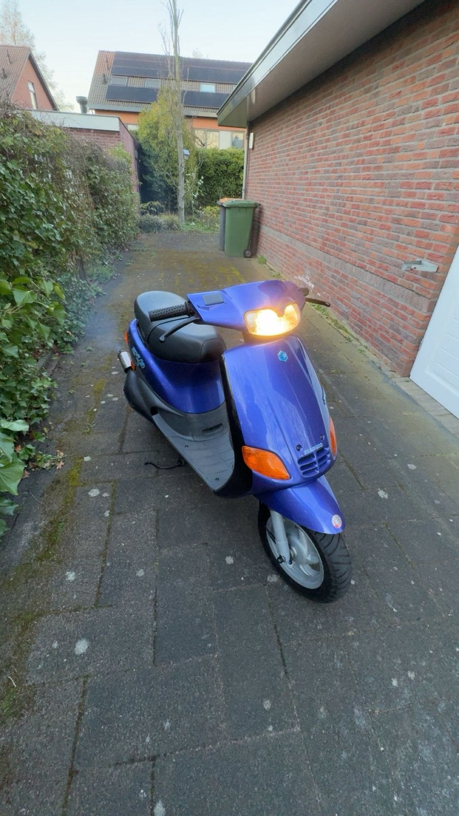 Zip type 70cc brom lage km stand, Ophalen, Tweetakt, Zip, Zo goed als nieuw