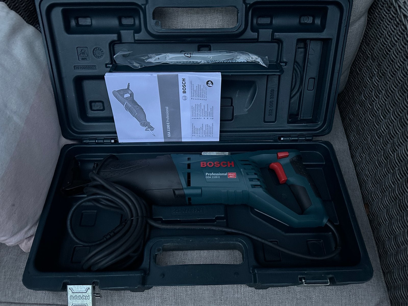 Bosch professional GSA 1100E recipro zaag heavy duty, Ophalen, 70 mm of meer, Nieuw, Reciprozaag