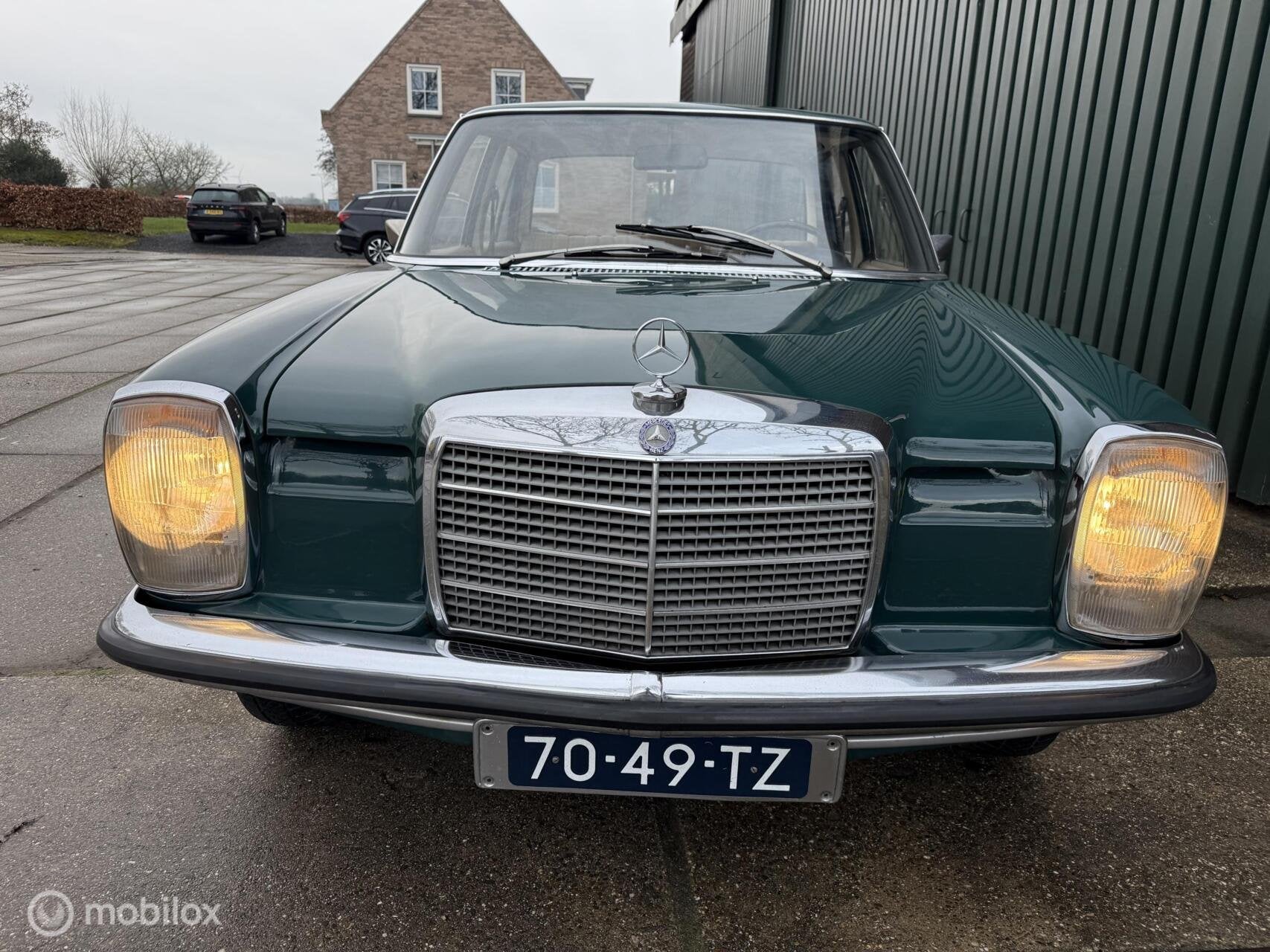 Mercedes-Benz 200 W115 NAP Unieke staat, foto 2