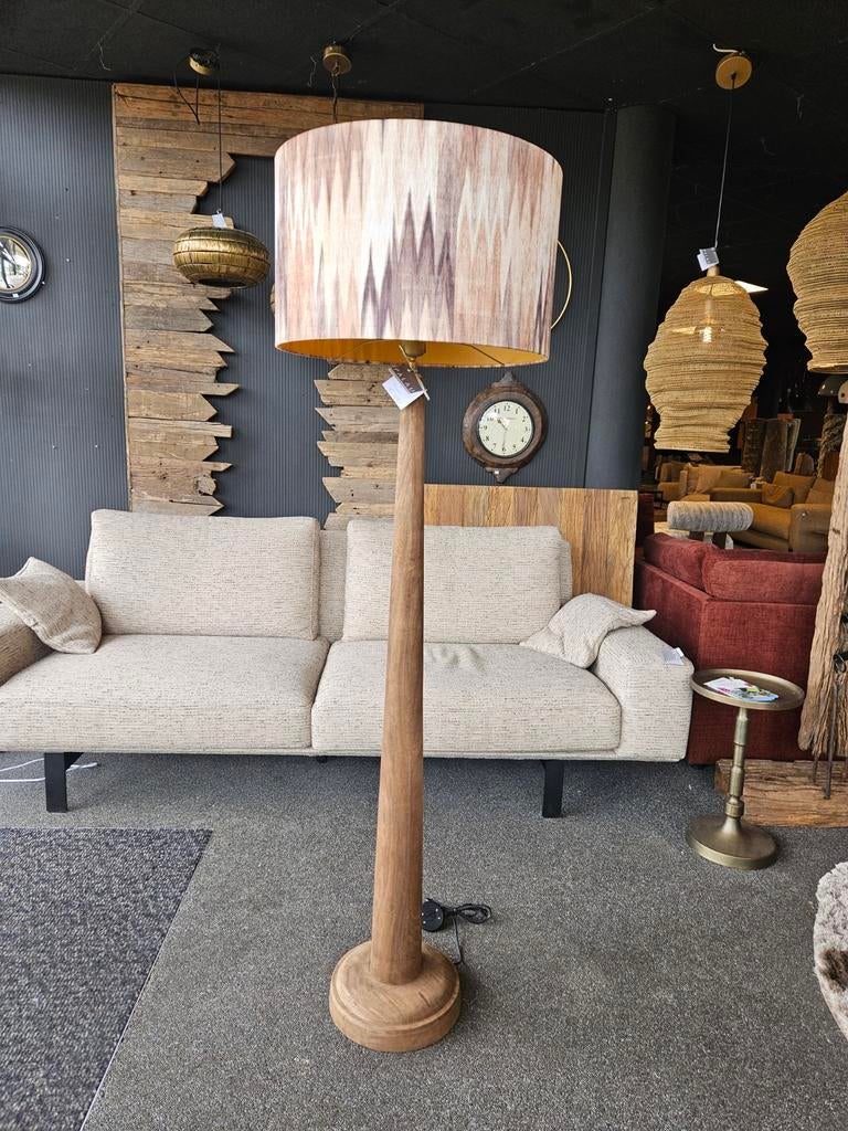 Vloerlamp hout trendy kap, Zonne-energie, Minder dan 50 watt, Staande lamp, Ophalen of Verzenden