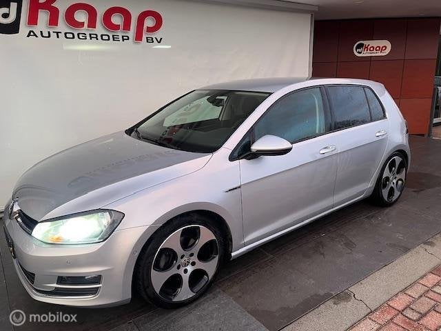 Volkswagen Golf 1.4 TSI ACT Highline R-line, Gebruikt, Euro 6, 4 cilinders, Origineel Nederlands