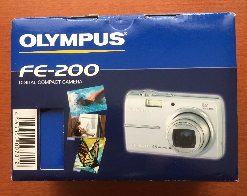 Olympus FE 200 compact camera met 5x optische zoom, Ingebouwde flitser, Draagriem, Ophalen of Verzenden, Zo goed als nieuw
