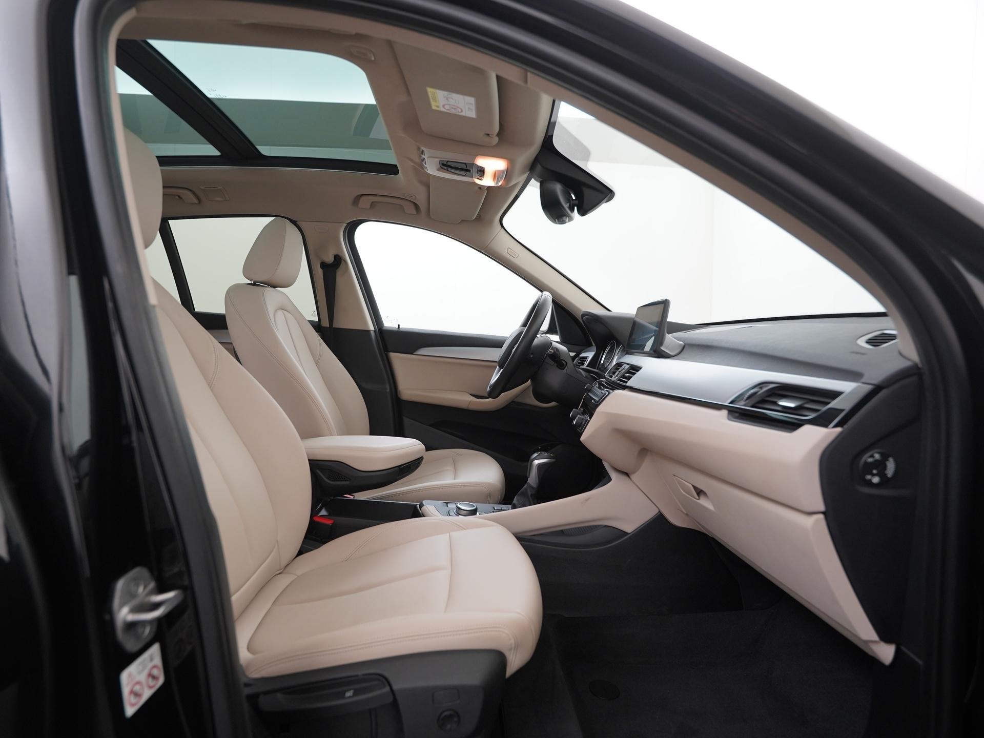 BMW X1 xDrive25e Executive | Panoramadak | Head-Up | Camera, Auto's, BMW, 12 maanden, Gebruikt, Zwart, Plug-in hybride