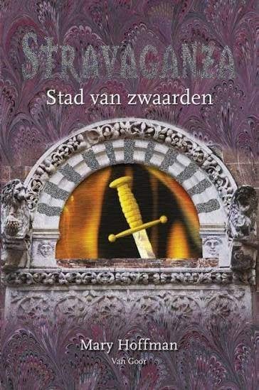 GEZOCHT: Stravaganza: Stad van zwaarden - Mary Hoffman, Boeken, Ophalen of Verzenden, Gelezen, Mary Hoffman