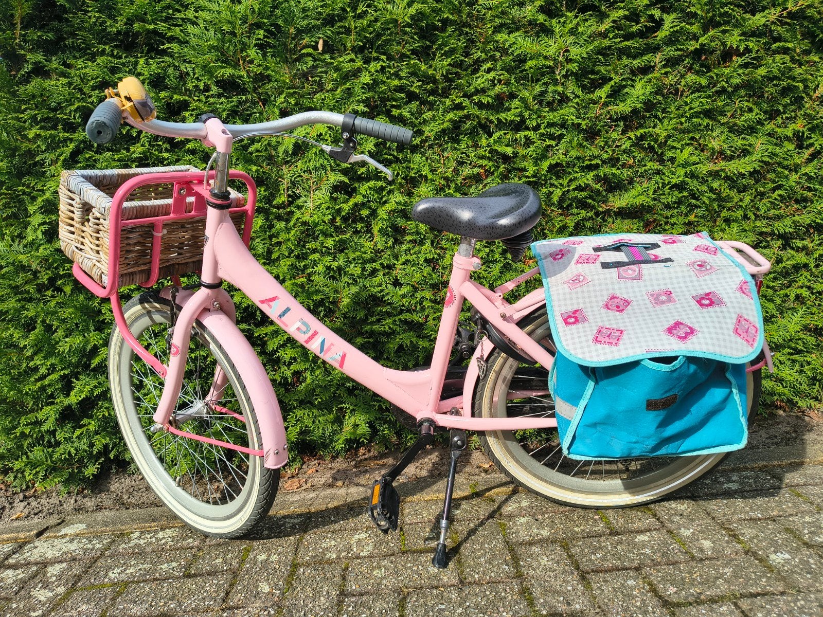 Meisjes fiets roze, Fietsen en Brommers, Ophalen, Terugtraprem, Gebruikt, Handrem