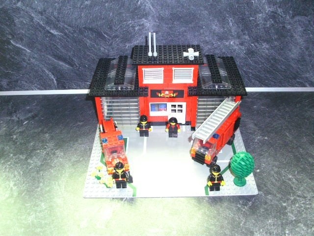 Lego brandweer set6382 met extra's, Gebruikt, Lego, Ophalen of Verzenden, LEGOLAND